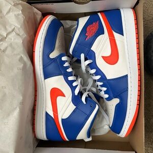 Air Jordan Retro 1 Mid “Knicks”